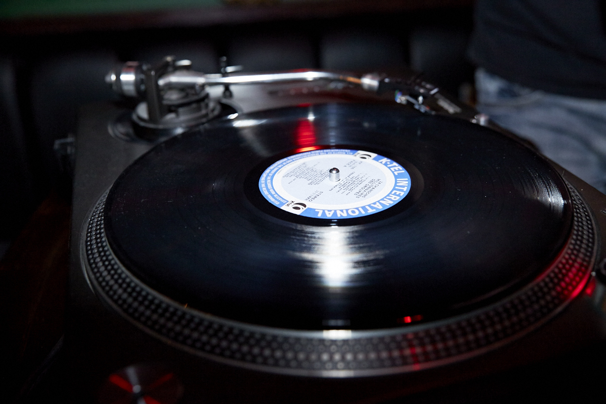 Ça danse le swing toute la nuit au Nestor pour la 2e soirée vintage!