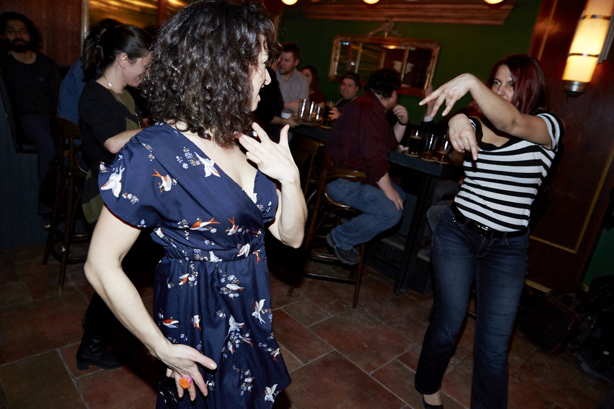 Ça danse le swing toute la nuit au Nestor pour la 2e soirée vintage!