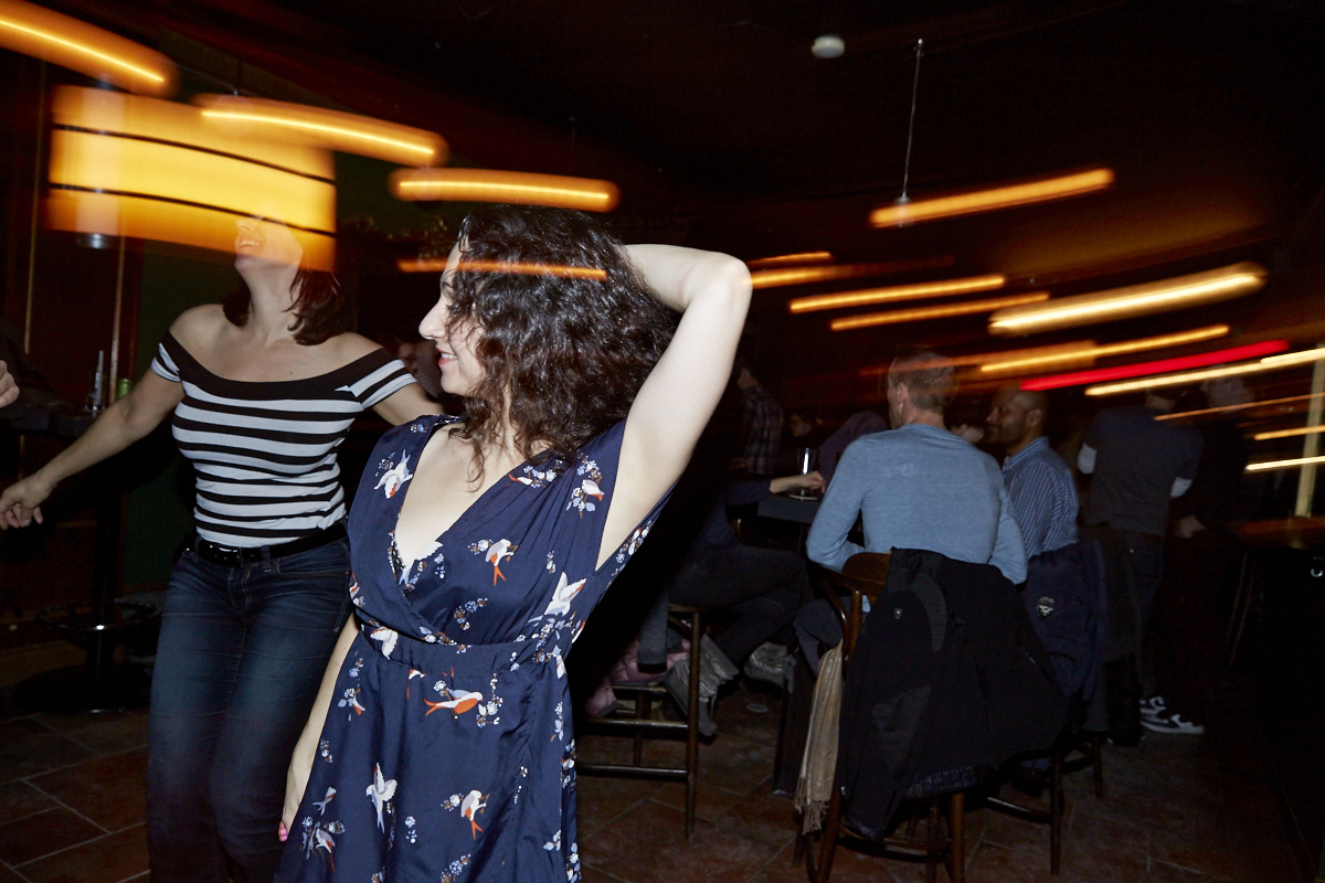 Ça danse le swing toute la nuit au Nestor pour la 2e soirée vintage!