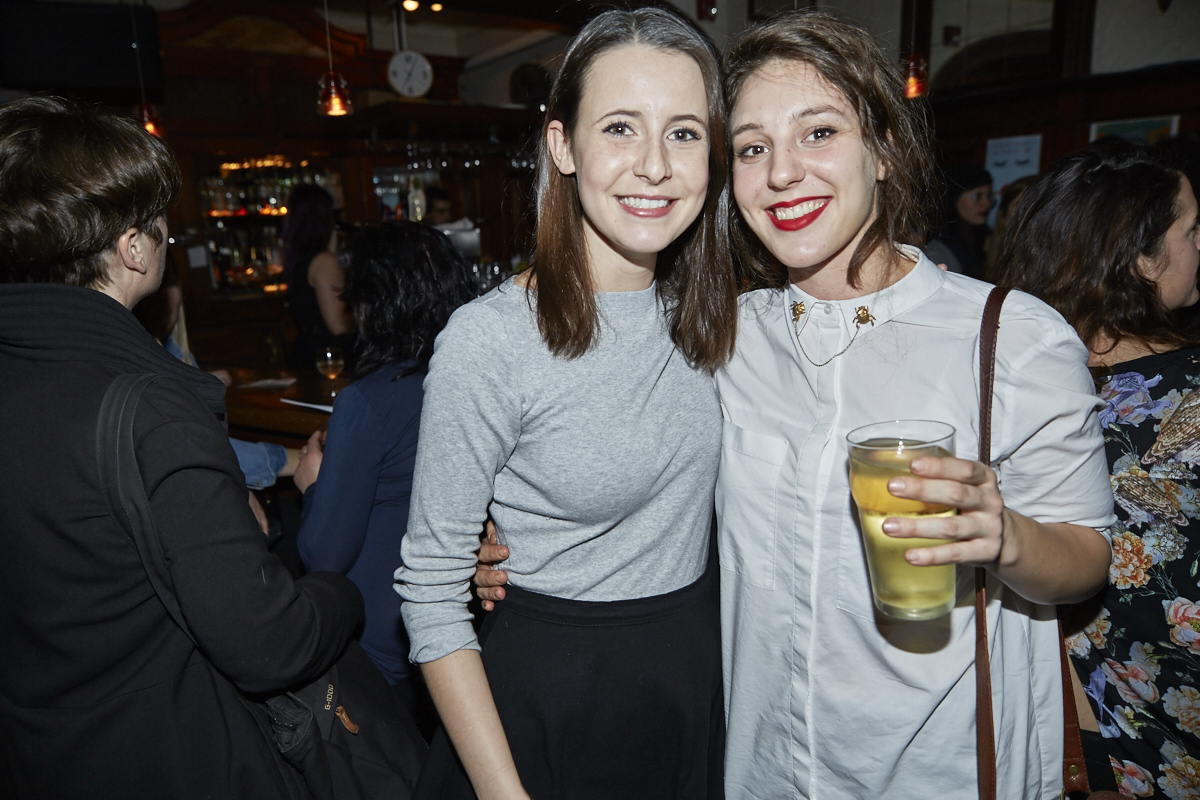 This is better than porn nous donne chaud avec son 3e recueil de textes et photos érotiques!