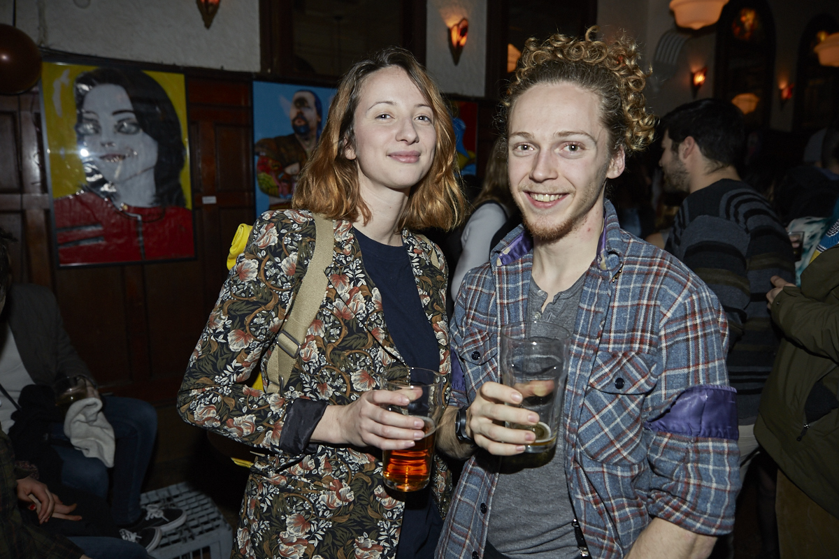 This is better than porn nous donne chaud avec son 3e recueil de textes et photos érotiques!