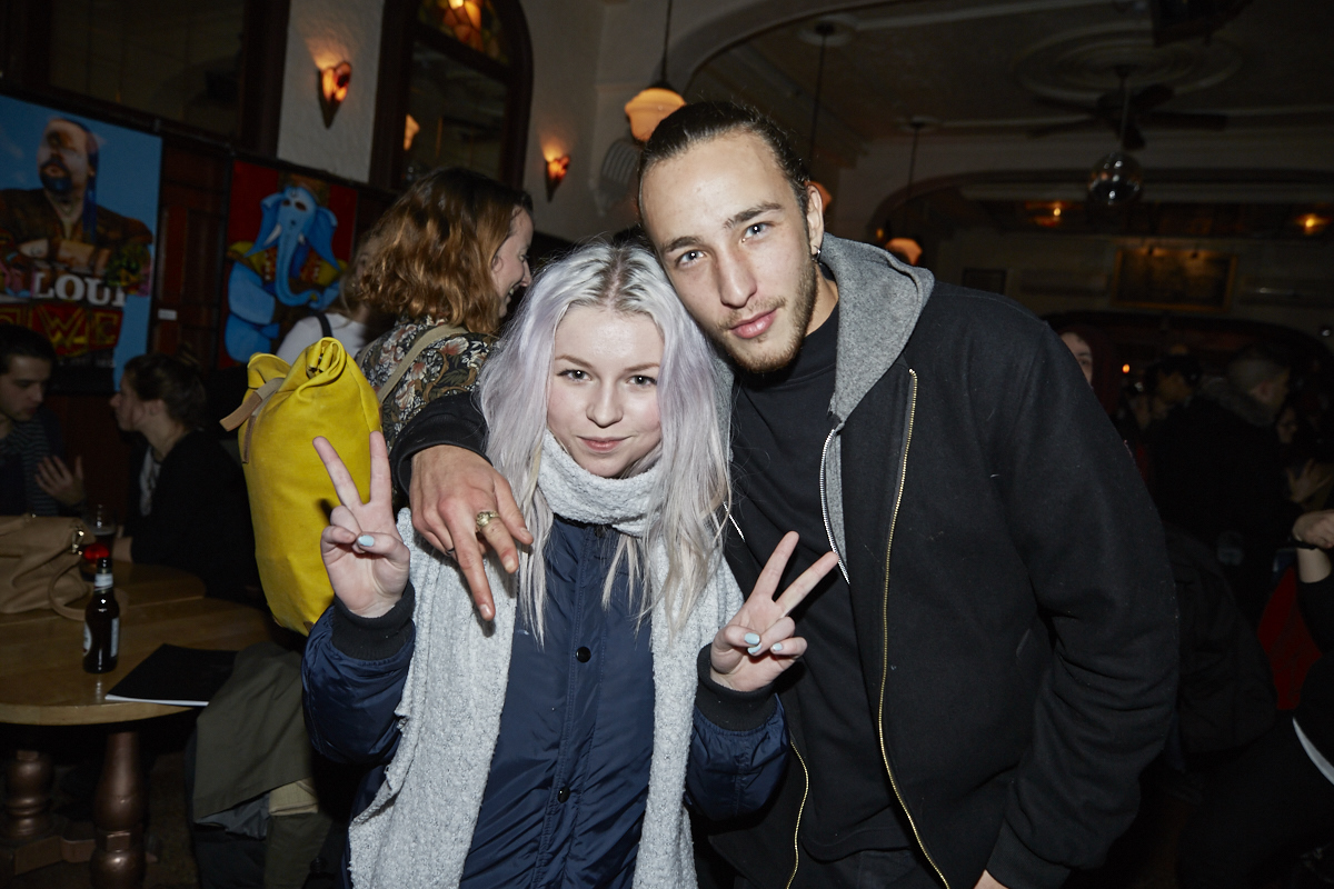 This is better than porn nous donne chaud avec son 3e recueil de textes et photos érotiques!