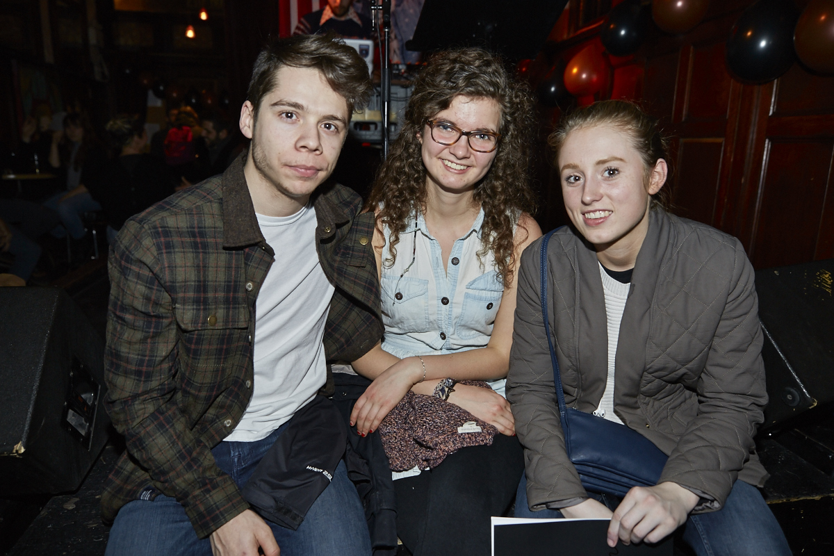 This is better than porn nous donne chaud avec son 3e recueil de textes et photos érotiques!