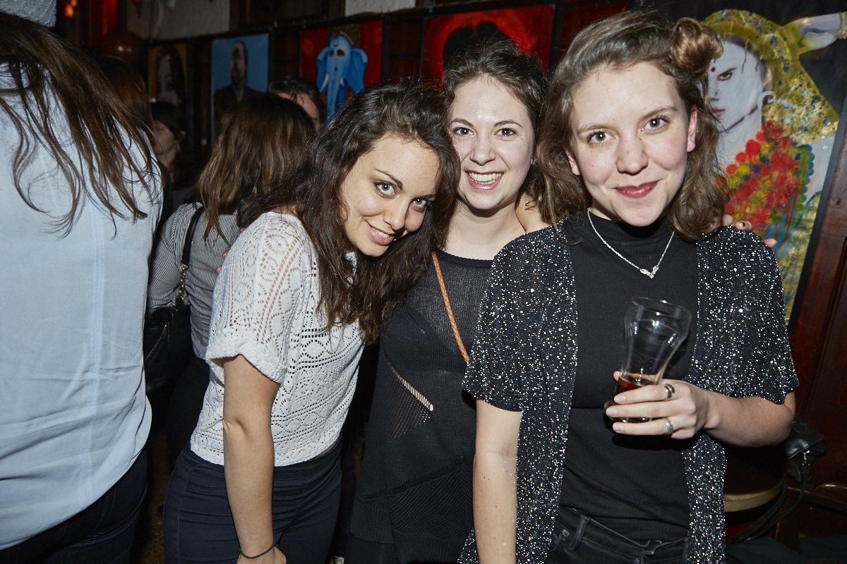 This is better than porn nous donne chaud avec son 3e recueil de textes et photos érotiques!