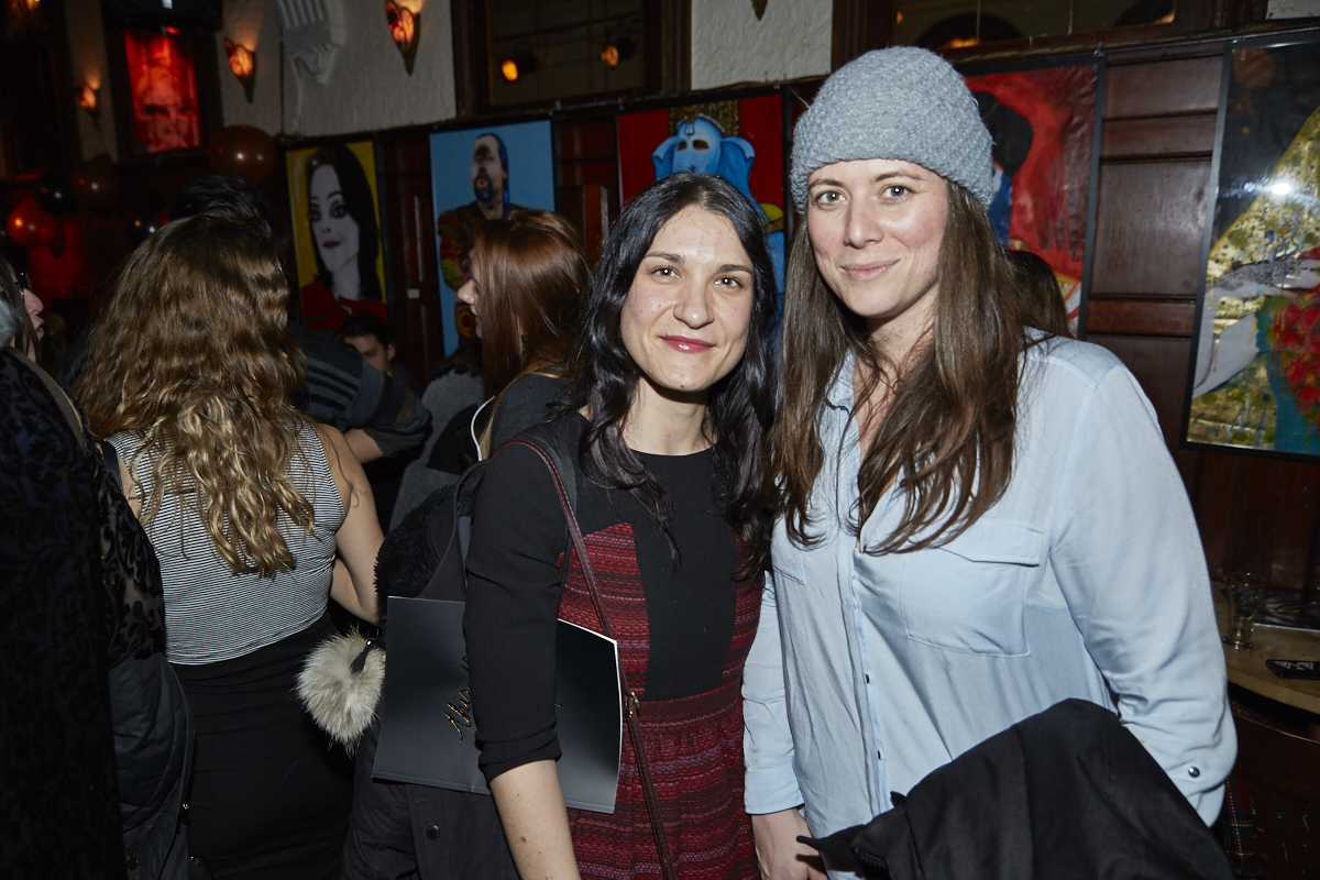 This is better than porn nous donne chaud avec son 3e recueil de textes et photos érotiques!