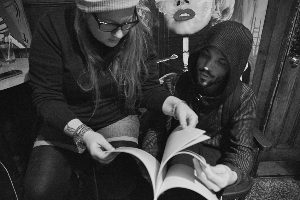 This is better than porn nous donne chaud avec son 3e recueil de textes et photos érotiques!