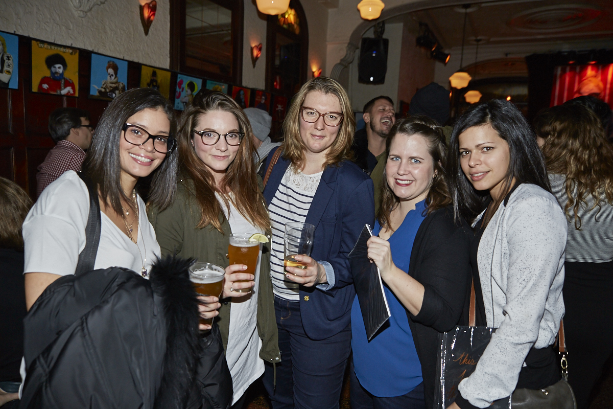 This is better than porn nous donne chaud avec son 3e recueil de textes et photos érotiques!