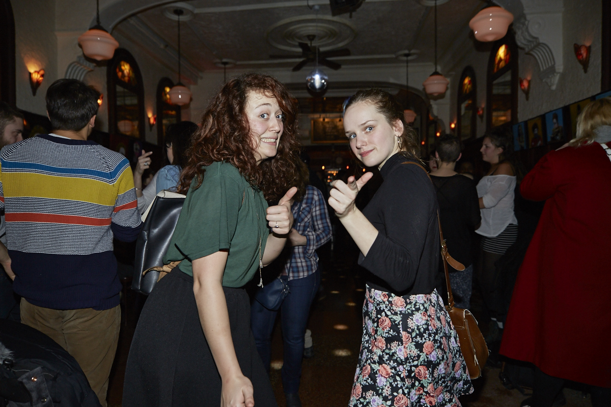 This is better than porn nous donne chaud avec son 3e recueil de textes et photos érotiques!