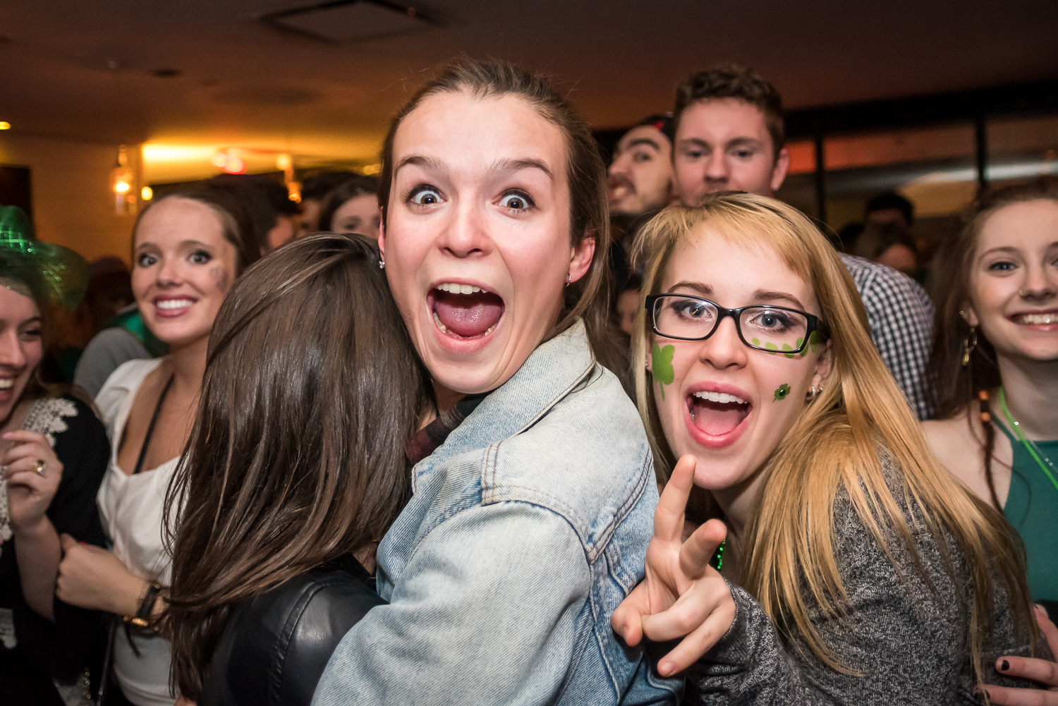 Party de la St-Patrick sur le toit du Newtown avec folle vue sur le centre-ville!