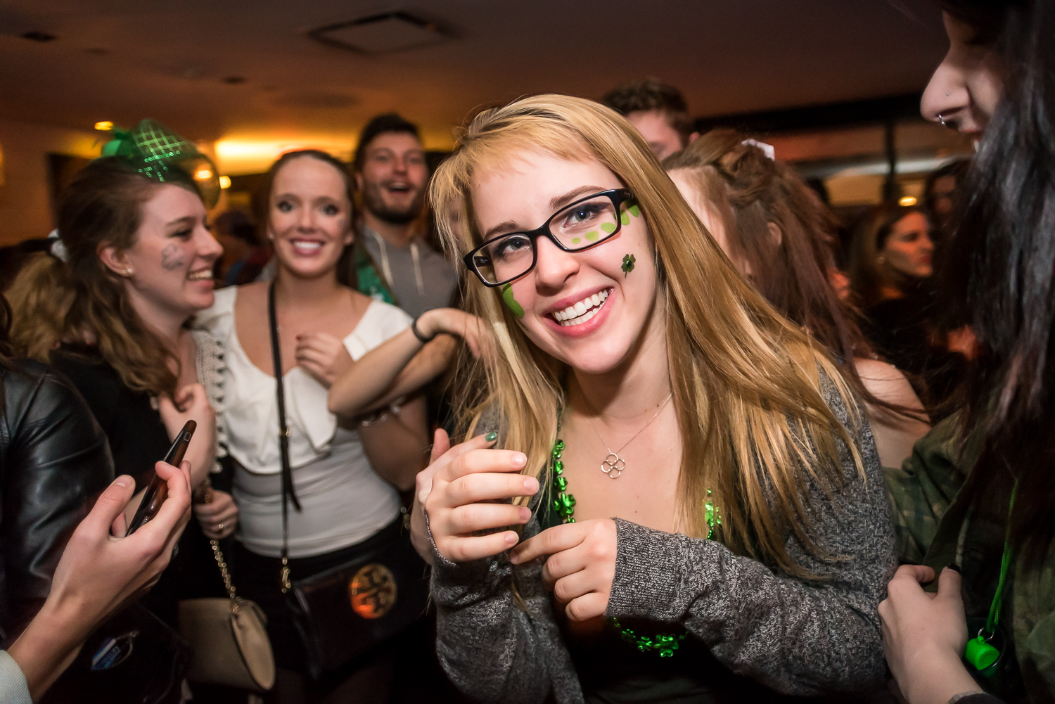 Party de la St-Patrick sur le toit du Newtown avec folle vue sur le centre-ville!