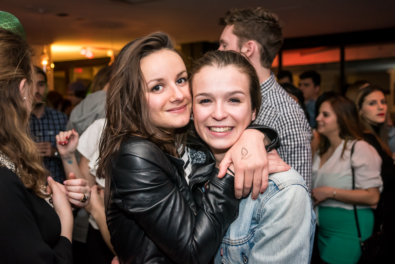 Party de la St-Patrick sur le toit du Newtown avec folle vue sur le centre-ville!