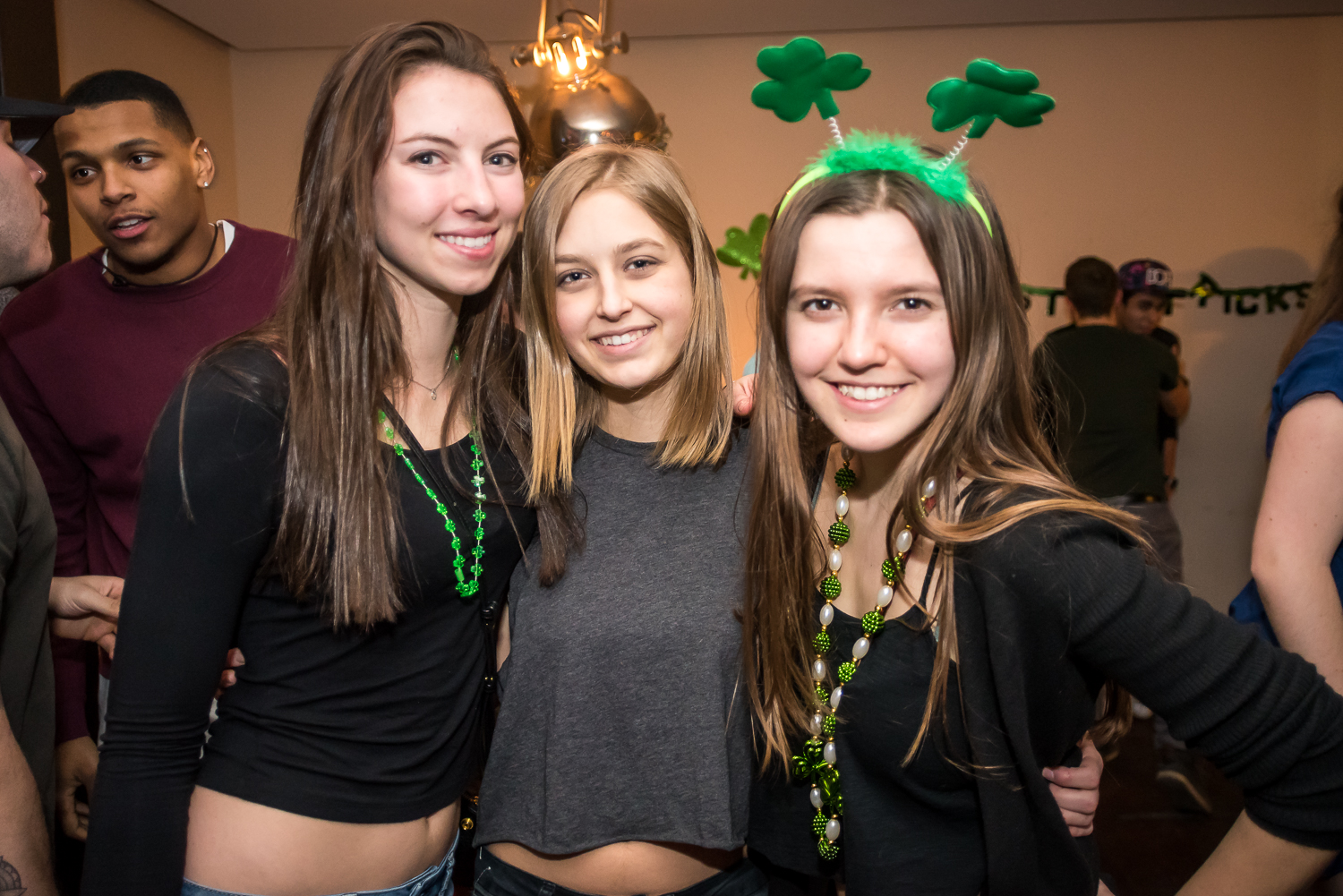 Party de la St-Patrick sur le toit du Newtown avec folle vue sur le centre-ville!