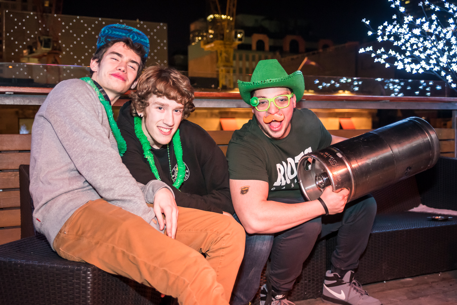 Party de la St-Patrick sur le toit du Newtown avec folle vue sur le centre-ville!