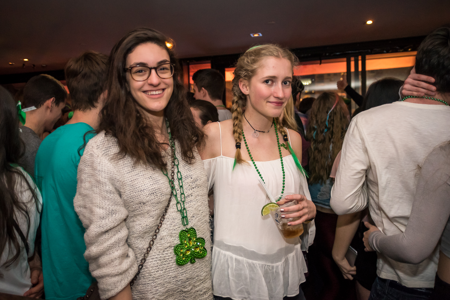 Party de la St-Patrick sur le toit du Newtown avec folle vue sur le centre-ville!