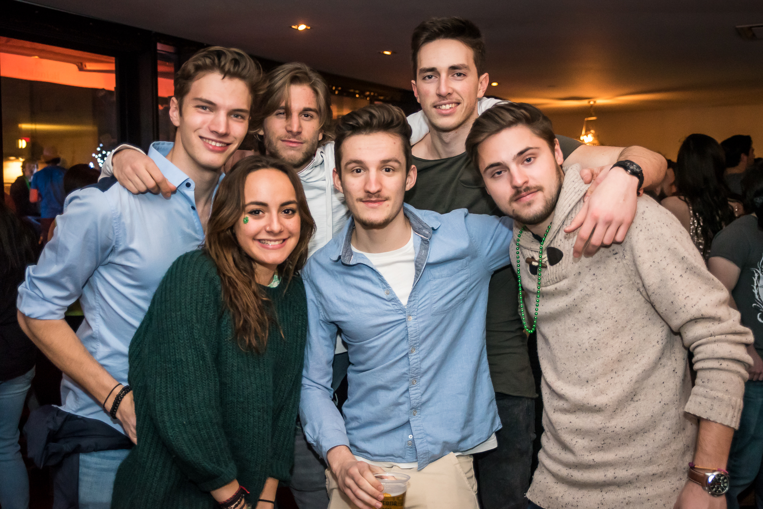 Party de la St-Patrick sur le toit du Newtown avec folle vue sur le centre-ville!