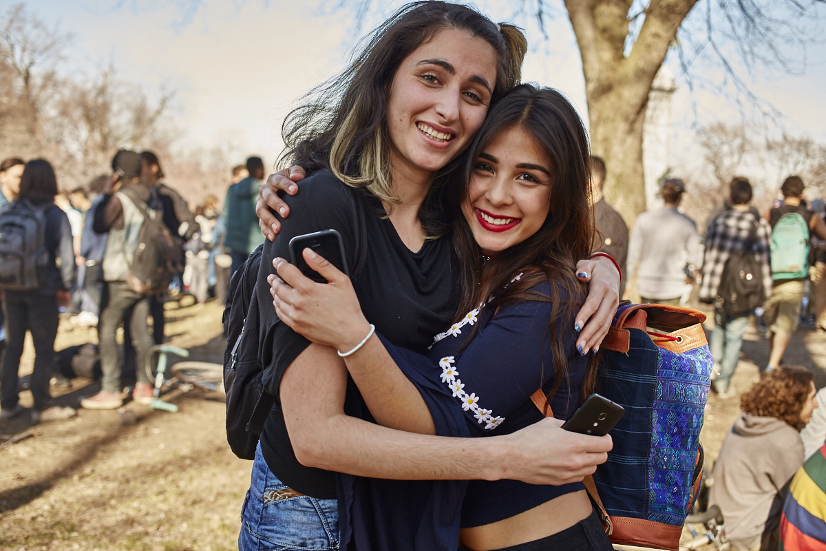Les Québécois sua' grosse puff hier pour le 420 au Mont-Royal