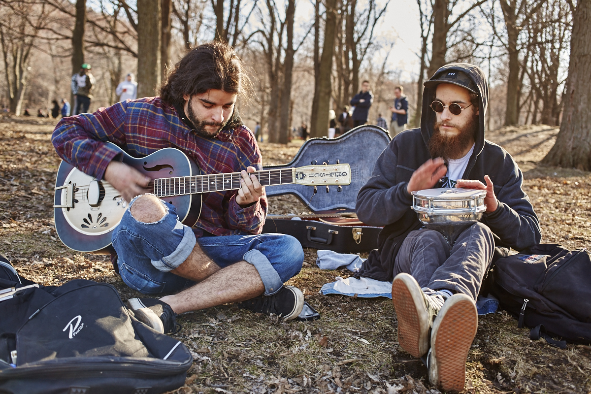 Les Québécois sua' grosse puff hier pour le 420 au Mont-Royal
