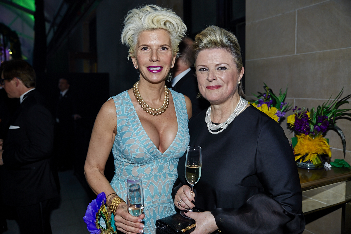 Bal de la Jonquille 2016: plumes, perles, masques pour une soirée Mardi Gras complètement folle