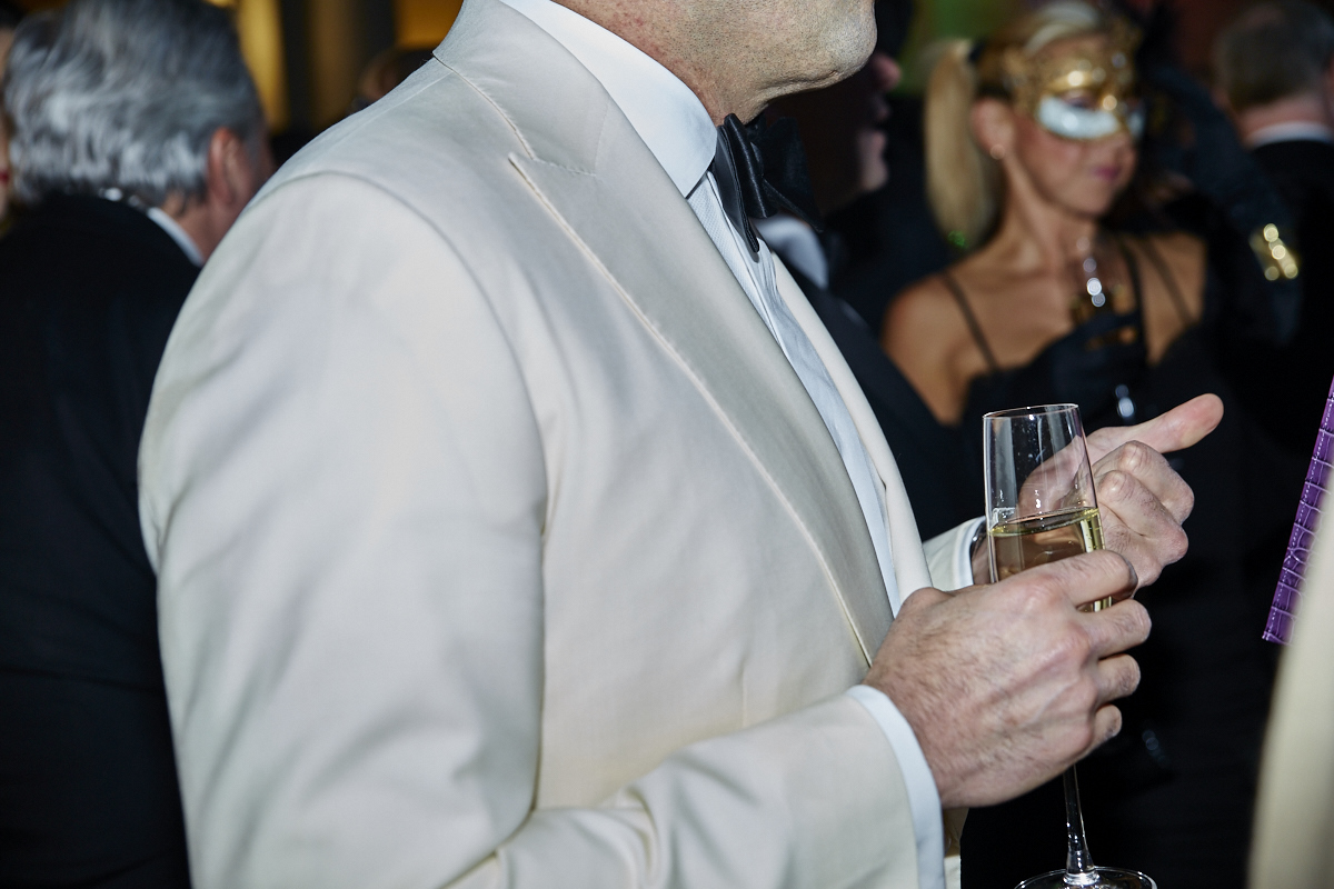 Bal de la Jonquille 2016: plumes, perles, masques pour une soirée Mardi Gras complètement folle