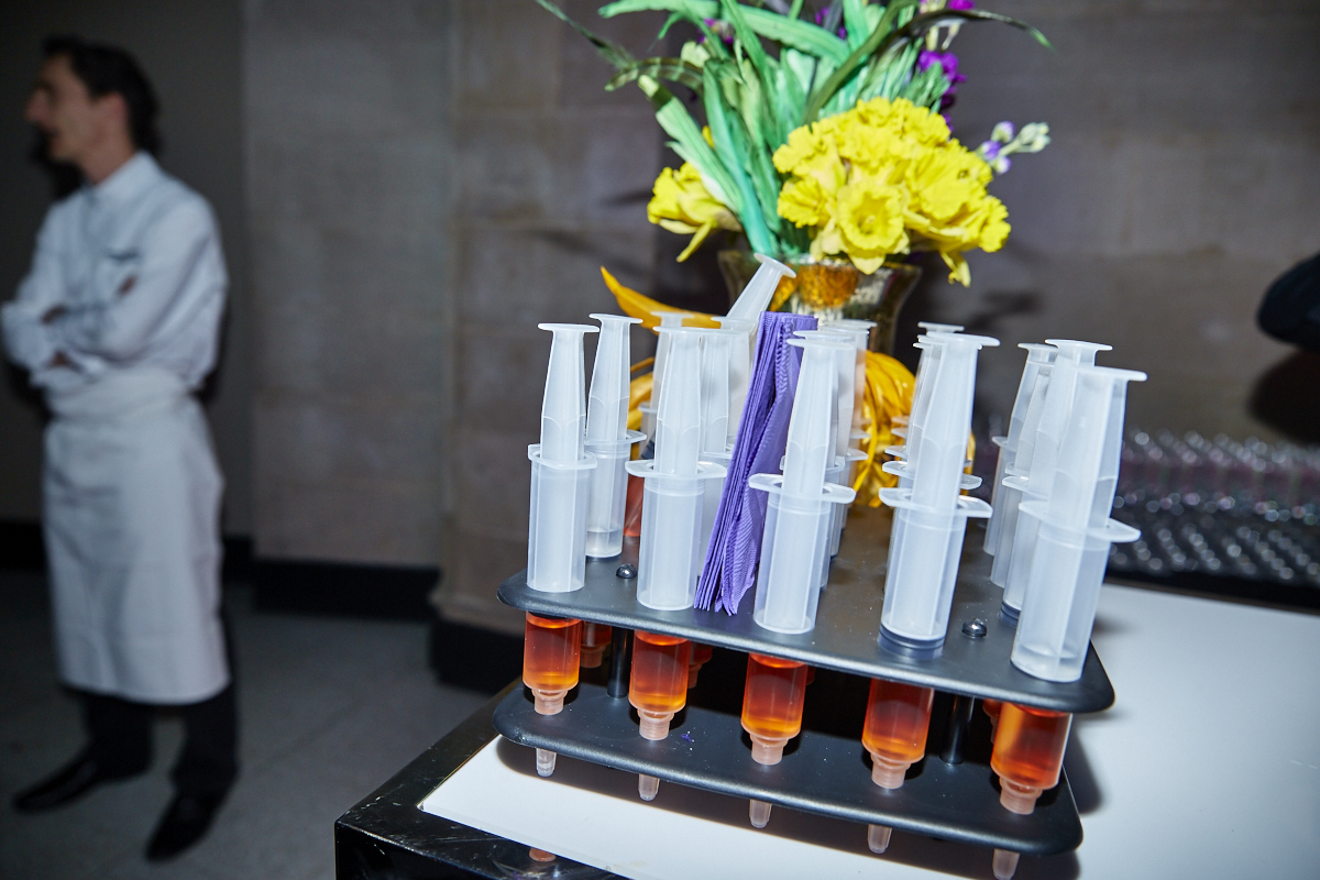 Bal de la Jonquille 2016: plumes, perles, masques pour une soirée Mardi Gras complètement folle