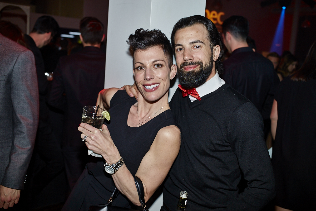 Bal en noir 2016: ambiance mystérieuse et sexy aux Entrepôts Dominion hier