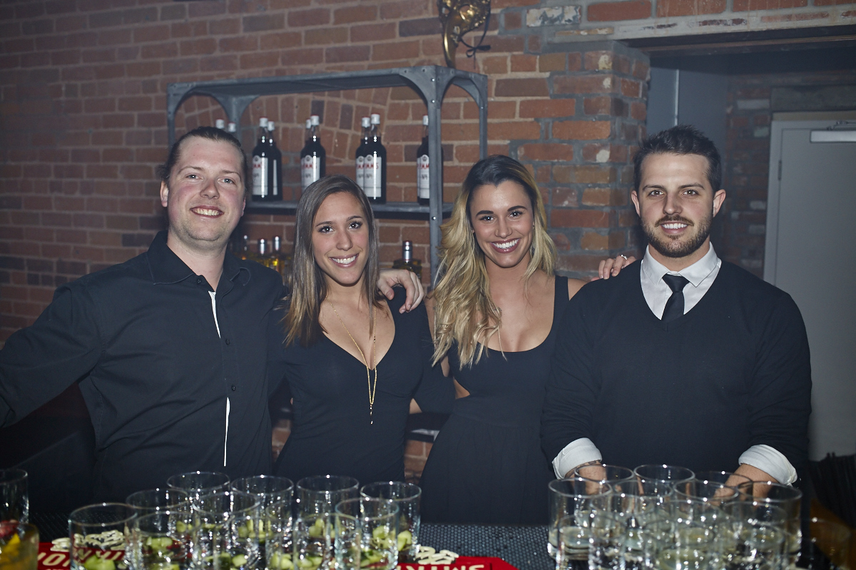 Bal en noir 2016: ambiance mystérieuse et sexy aux Entrepôts Dominion hier