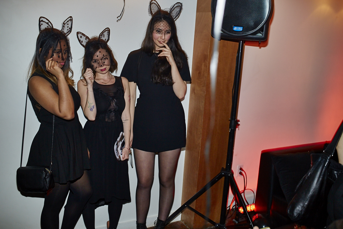 Bal en noir 2016: ambiance mystérieuse et sexy aux Entrepôts Dominion hier