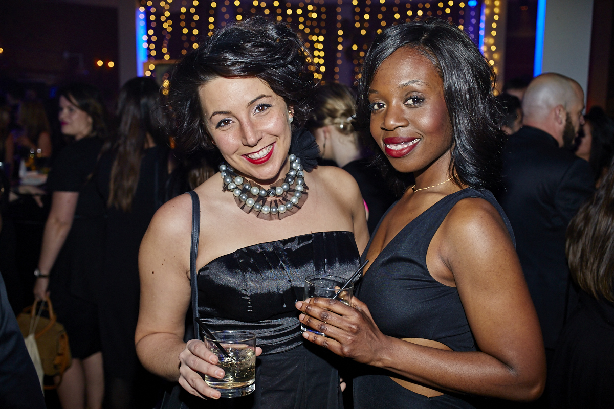 Bal en noir 2016: ambiance mystérieuse et sexy aux Entrepôts Dominion hier