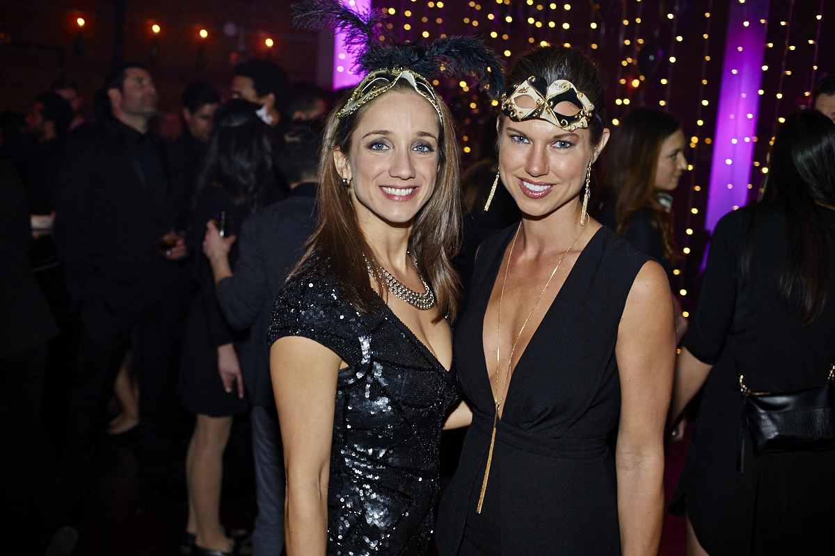 Bal en noir 2016: ambiance mystérieuse et sexy aux Entrepôts Dominion hier