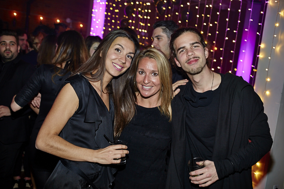 Bal en noir 2016: ambiance mystérieuse et sexy aux Entrepôts Dominion hier