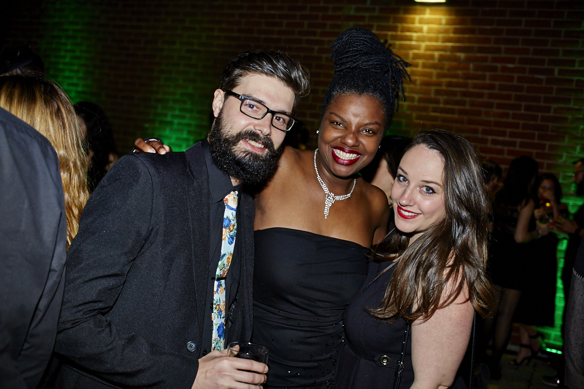 Bal en noir 2016: ambiance mystérieuse et sexy aux Entrepôts Dominion hier