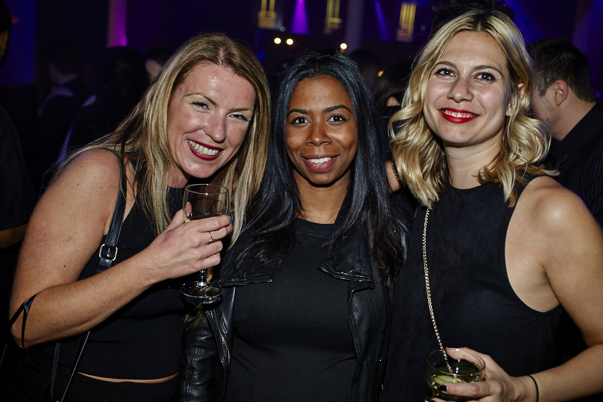 Bal en noir 2016: ambiance mystérieuse et sexy aux Entrepôts Dominion hier