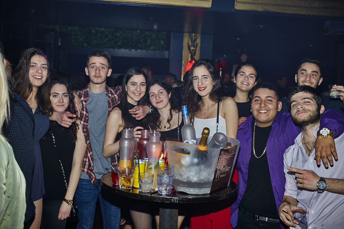 Ambiance chaude pour le 2e anniversaire des « Bazaar Wednesdays » au Club Peopl avec DJ Skratch Bastid