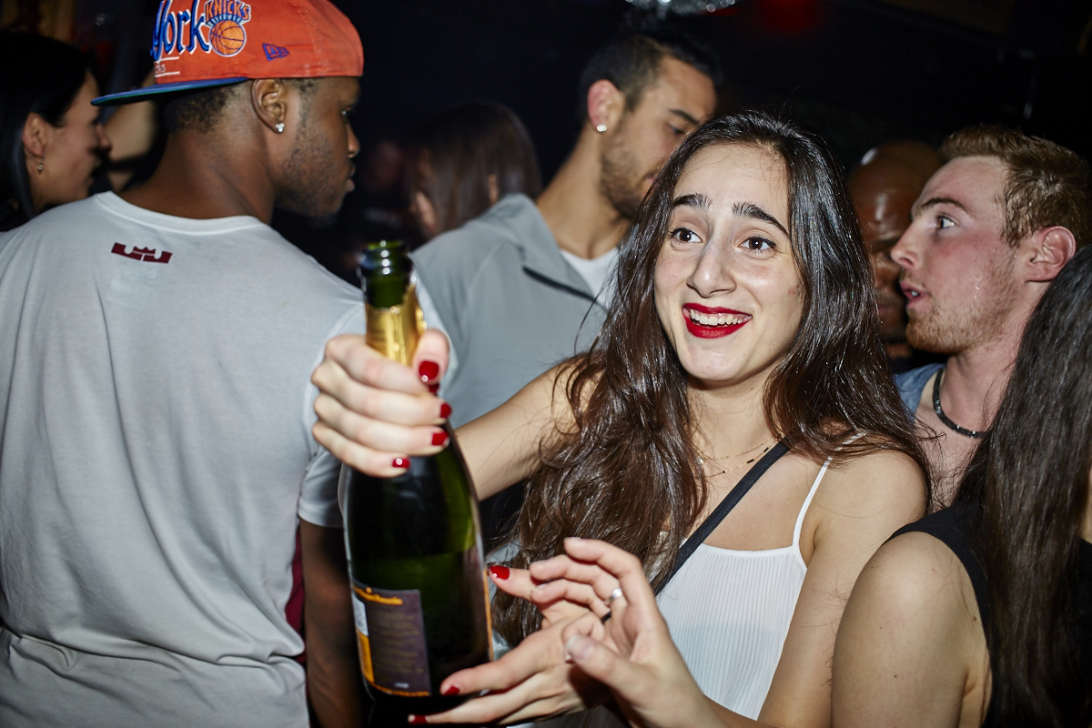 Ambiance chaude pour le 2e anniversaire des « Bazaar Wednesdays » au Club Peopl avec DJ Skratch Bastid