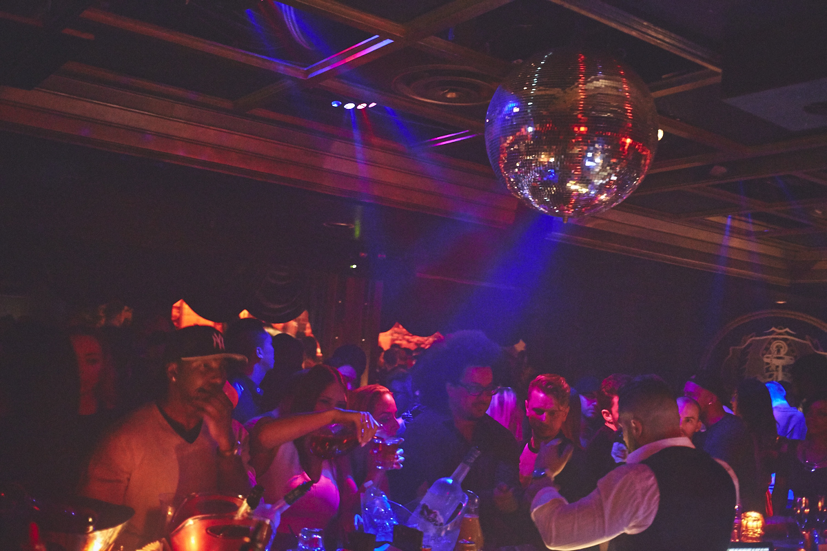 Ambiance chaude pour le 2e anniversaire des « Bazaar Wednesdays » au Club Peopl avec DJ Skratch Bastid