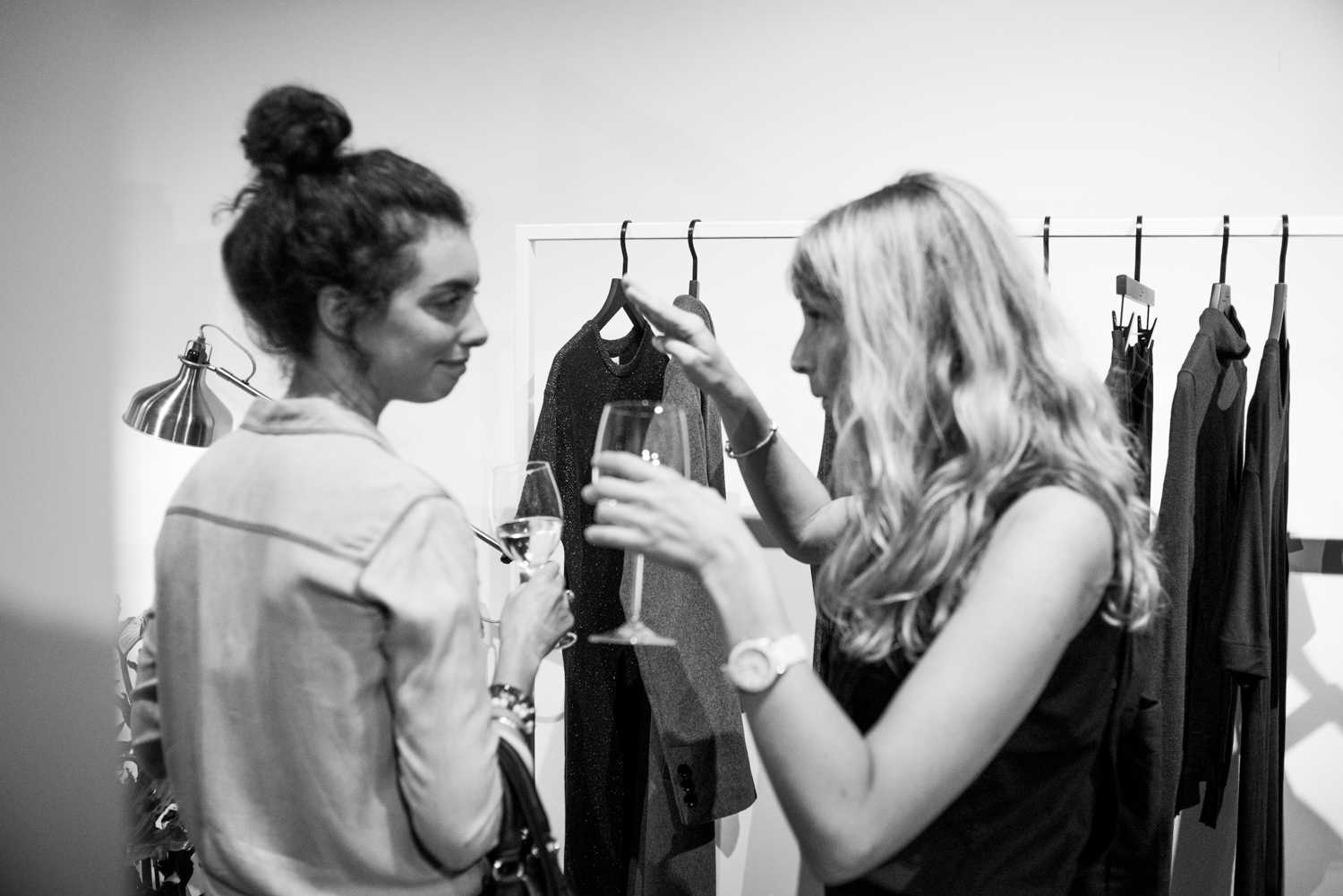 Frank + Oak lance une première collection pour femmes très (trop?) sobre