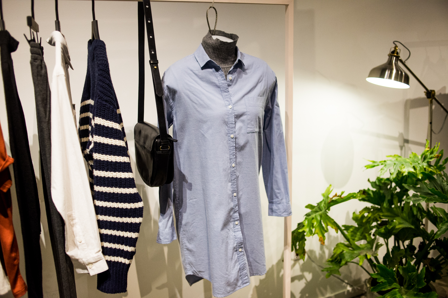 Frank + Oak lance une première collection pour femmes très (trop?) sobre