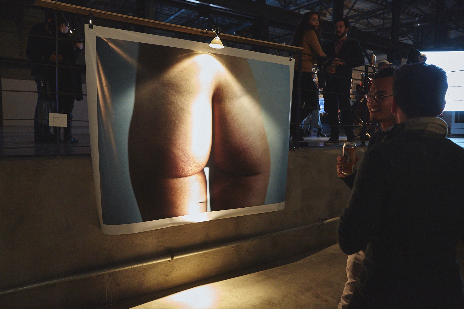 250 belles paires de fesses rassemblées à l'Arsenal hier soir!