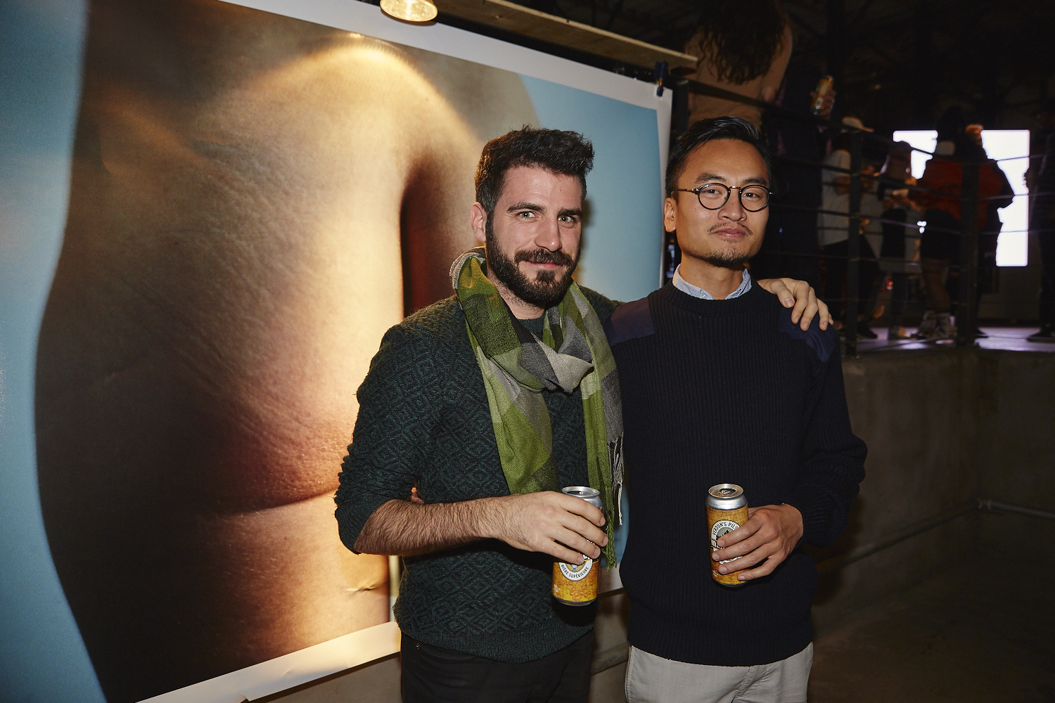 250 belles paires de fesses rassemblées à l'Arsenal hier soir!