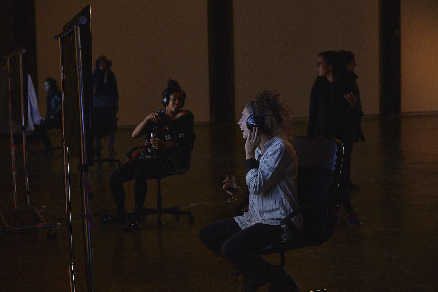 250 belles paires de fesses rassemblées à l'Arsenal hier soir!