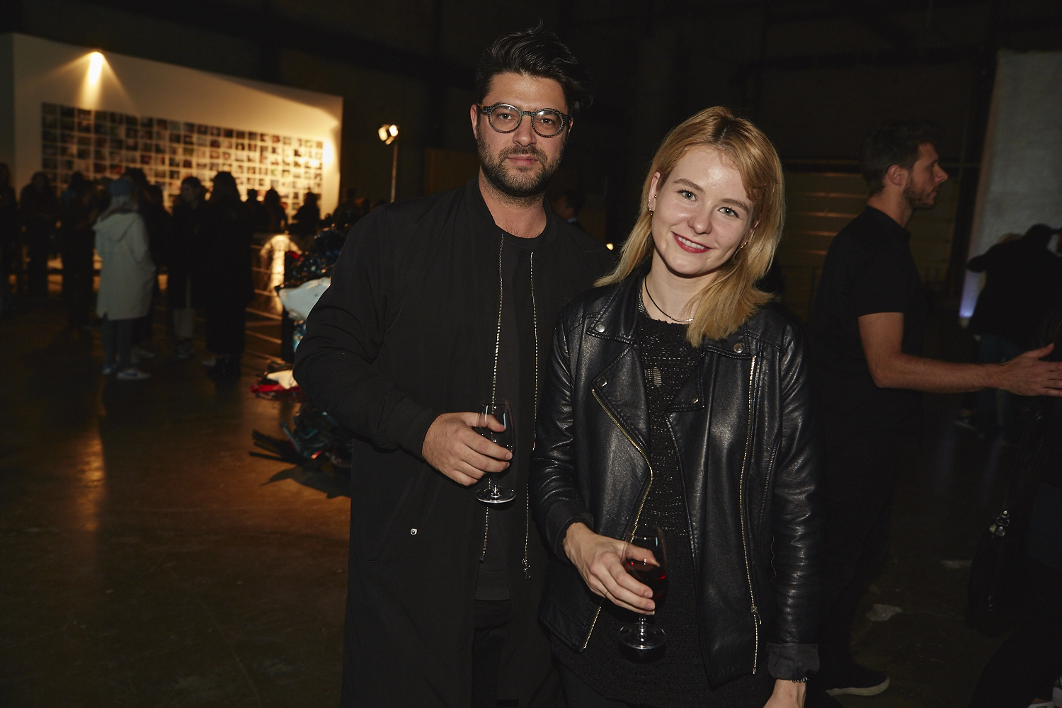 250 belles paires de fesses rassemblées à l'Arsenal hier soir!