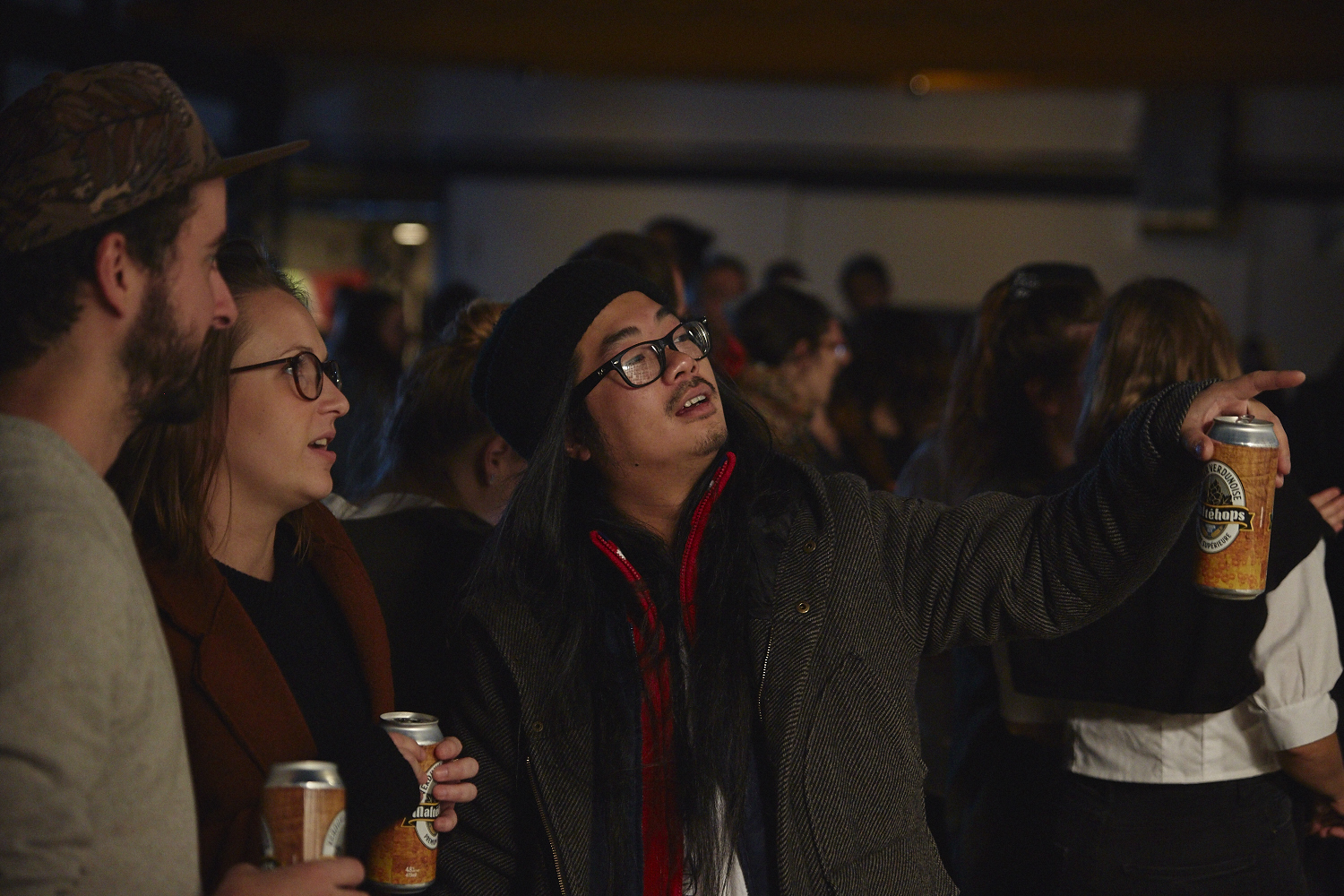 250 belles paires de fesses rassemblées à l'Arsenal hier soir!
