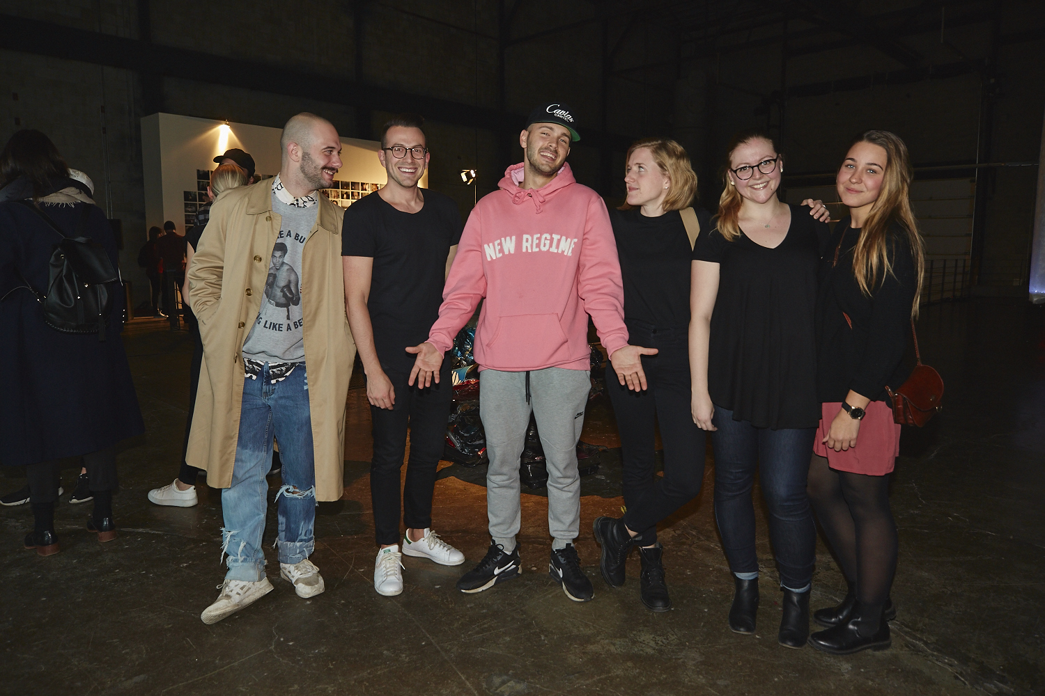 250 belles paires de fesses rassemblées à l'Arsenal hier soir!
