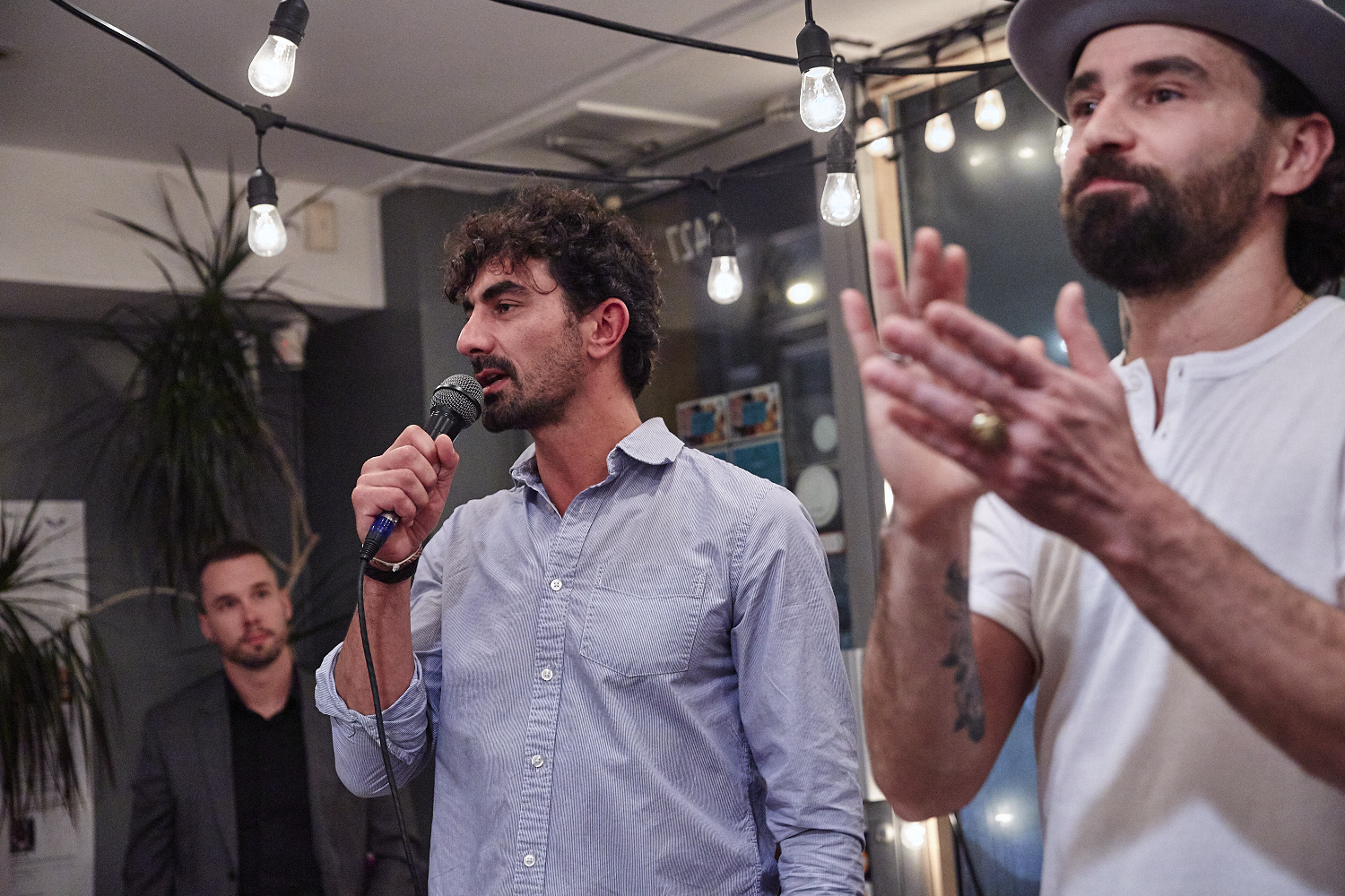 Soirée de lancement épicée et ensoleillée pour la sauce montréalaise KIPIK