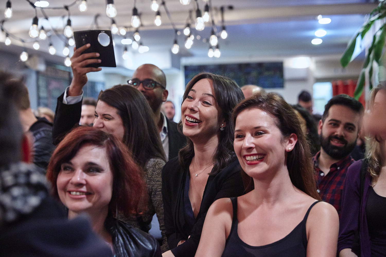 Soirée de lancement épicée et ensoleillée pour la sauce montréalaise KIPIK