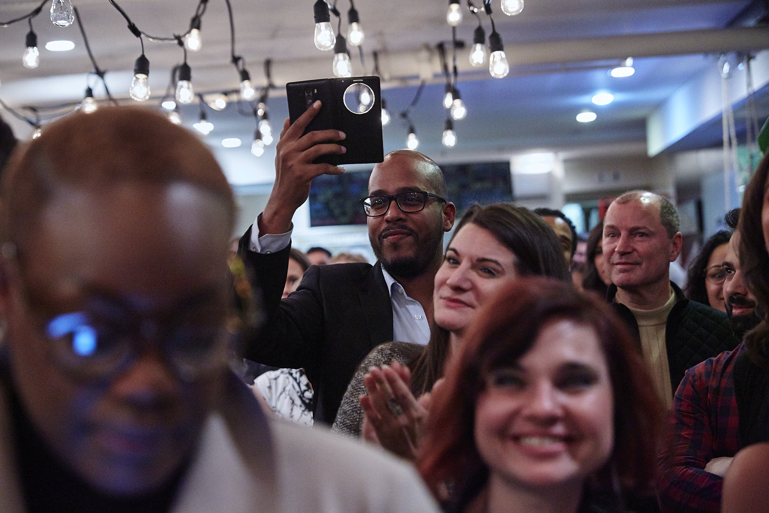 Soirée de lancement épicée et ensoleillée pour la sauce montréalaise KIPIK