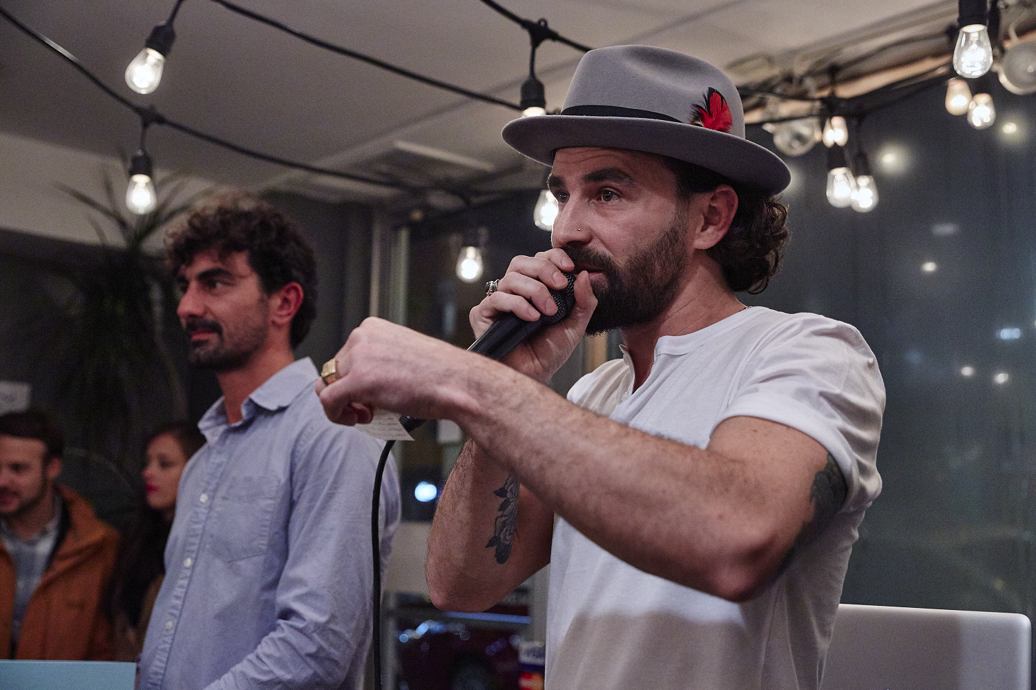 Soirée de lancement épicée et ensoleillée pour la sauce montréalaise KIPIK