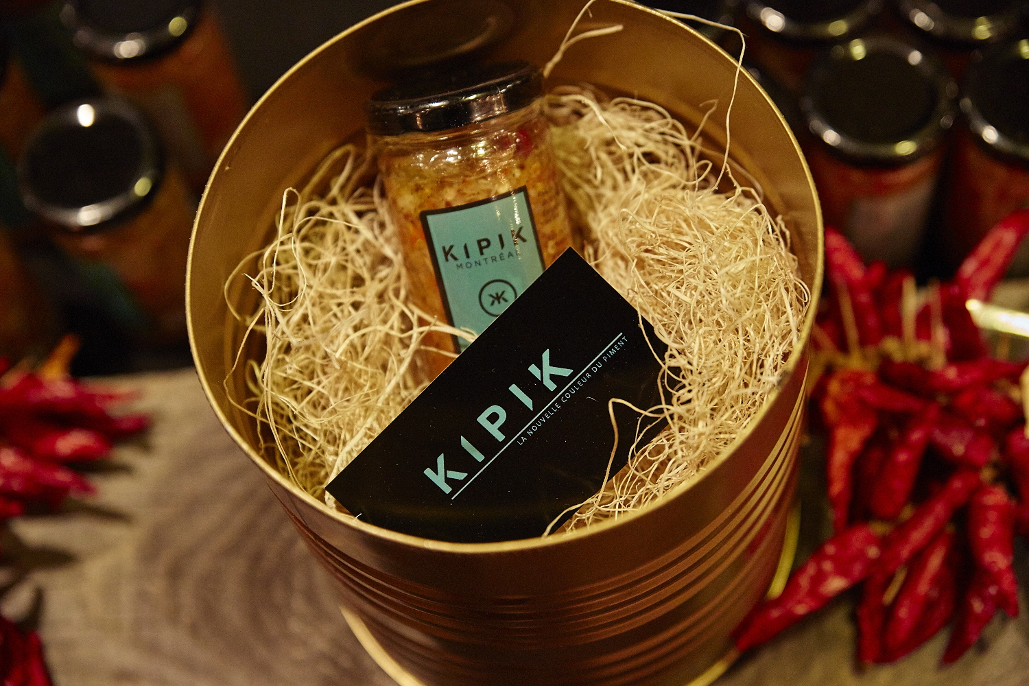 Soirée de lancement épicée et ensoleillée pour la sauce montréalaise KIPIK