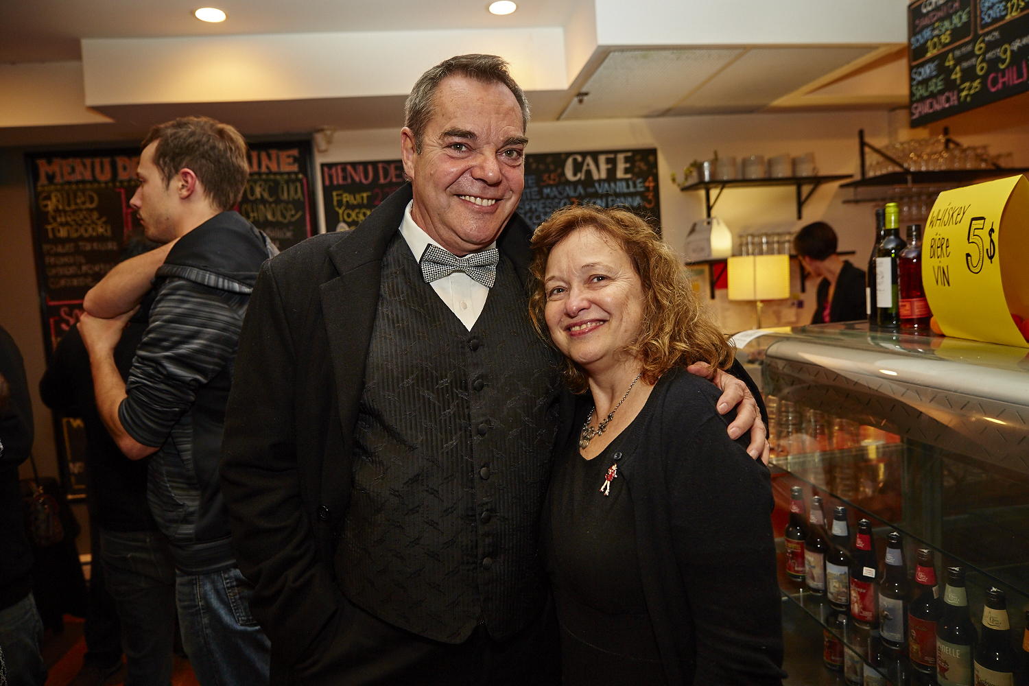 Soirée de lancement épicée et ensoleillée pour la sauce montréalaise KIPIK