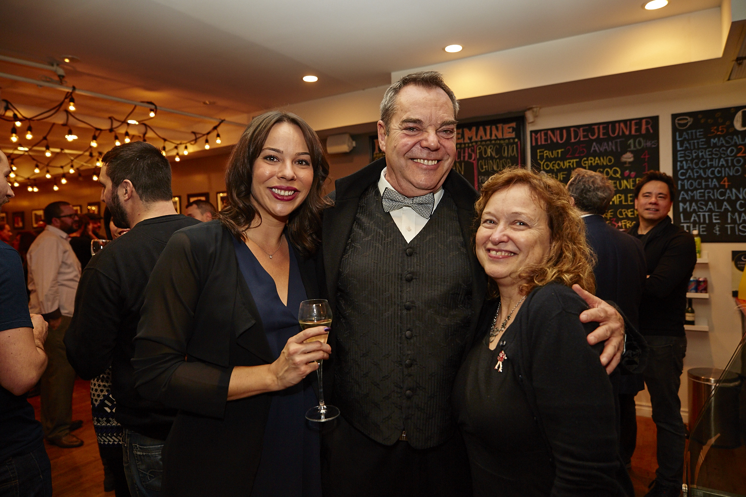 Soirée de lancement épicée et ensoleillée pour la sauce montréalaise KIPIK